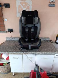 Seggiolino auto Foppapedretti con attacco isofix 