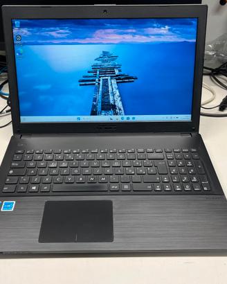 Notebook Asus 15.6" 8GB-ssd 250-W11Pro