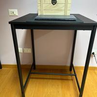 Scrivania/tavolo da bar  con sedia