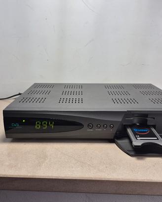 Ricevitore SAT Humax IRCI-5400 con CAM e parabola