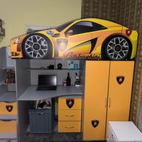 letto a castello con armadio integrato e scrivania