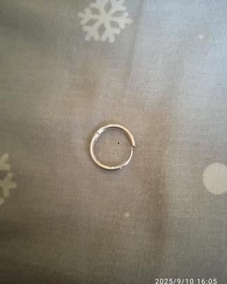 orecchino/anello a fondo aperto