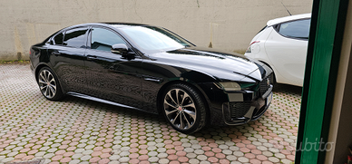 Jaguar XE 180 s R-Dinamic