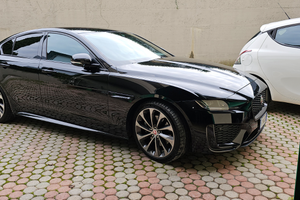 Jaguar XE 180 s R-Dinamic