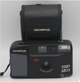 Fotocamera vintage Olympus TRIP MD3 con custodia