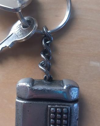 Portachiavi vintage a forma di telefono fisso