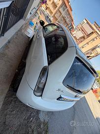 Lancia Ypsilon Auto