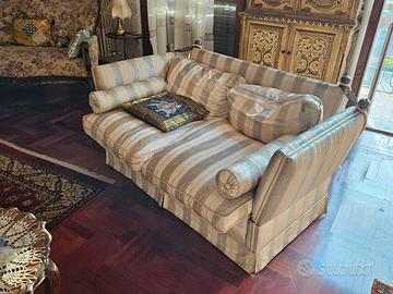 Divano e poltrona in raso