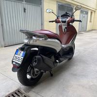 Piaggio Beverly 350 - 2012