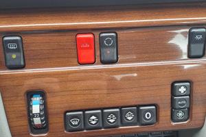  Auto Mercedes W124