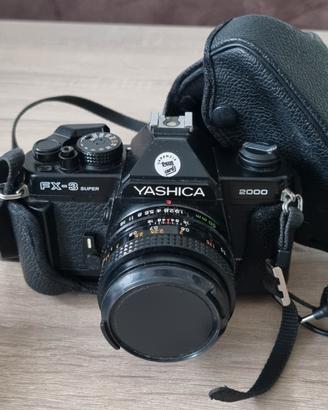Macchina fotografica Yashica FX-3 SUPER 2000