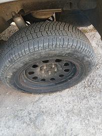Gomme 235/65 R17