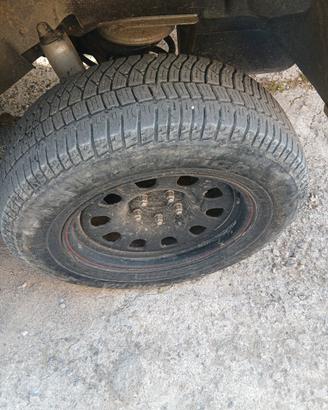 Gomme 235/65 R17