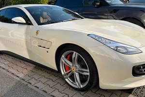 Ferrari GTC4 Lusso GTC4Lusso T