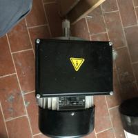 Motore monofase 220v