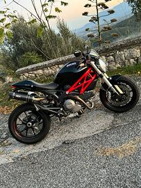 Ducati Monster 796