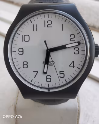 Orologio Swatch Swiss Made – Design Minimalista
