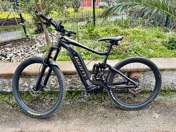 Bicicletta elettrica Giant