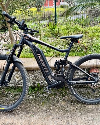 Bicicletta elettrica Giant