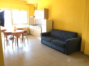 Bilocale fronte mare rif. 16