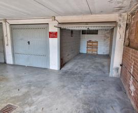 Garage in via Cervino, nel quartiere Torrenova