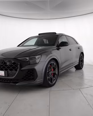 Audi RS Q8 4.0 mhev 48V performance 640cv tiptroni