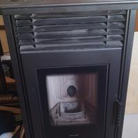 Stufa a pellet Ravelli mod Holly Style