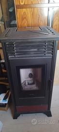 Stufa a pellet Ravelli mod Holly Style