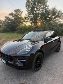 Noleggio porsche macan gts