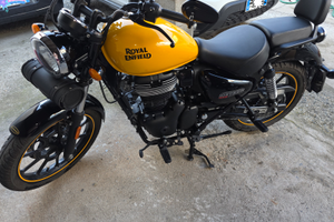 ROYAL ENFIELD METEOR 350 anno 2023 pari al nuovo