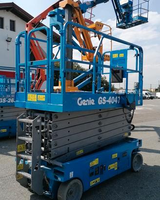 Piattaforma aerea verticale GENIE GS4047