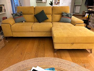 Divano angolare con letto e chaise long