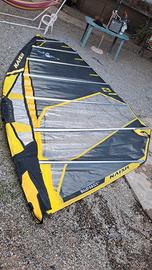 Vela windsurf Naish 8.8