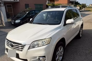 Toyota RAV4 2.2 D-4D (2011)