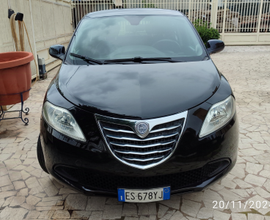 Lancia y del 2014 Benz/Gas casa madre 133000km