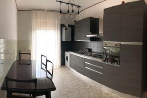 Disponibili camere per studentesse vicino medicina