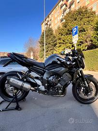 Moto Yamaha FZ1