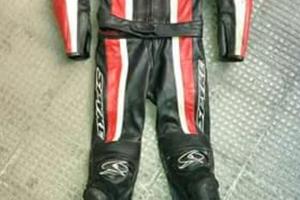 tuta divisibile pelle spike