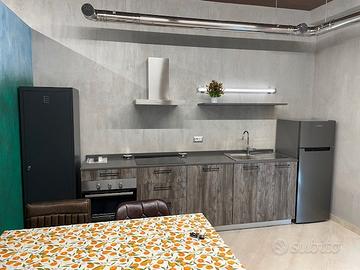 Monolocale arredato comprensivo di utenze