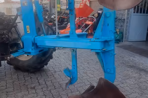 ARATRO PER TRATTORE