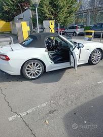 FIAT 124 SPIDER