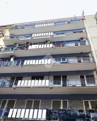 3 LOCALI A BARI
