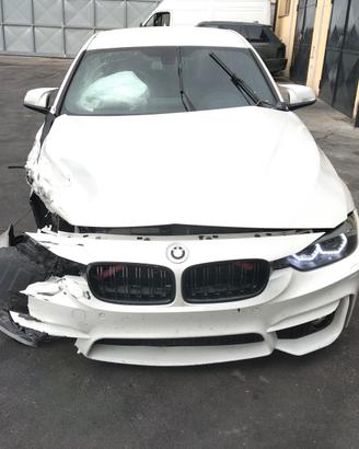 BMW 316D N47D20C F30 berlina DEMOLITO PER RICAMBI 