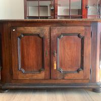 Antica credenza noce ‘600 XVII secolo