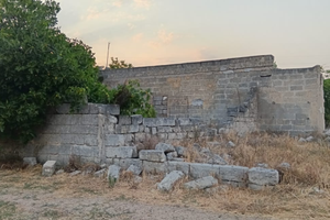 Terreno con rustico da ristrutturare