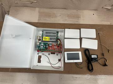 Sistema di allarme Hesa Quaranta con kit completo