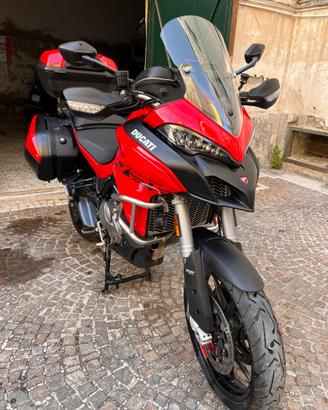Ducati Multistrada v2s travel