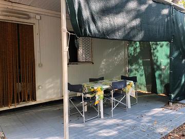 Roulotte con container fronte mare a Marotta - Bag