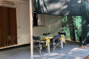 Roulotte con container fronte mare a Marotta - Bag