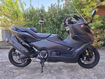 Scooter Yamaha Tmax 560